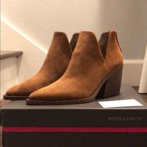 Vince Camuto Bibestie ankle Booties
